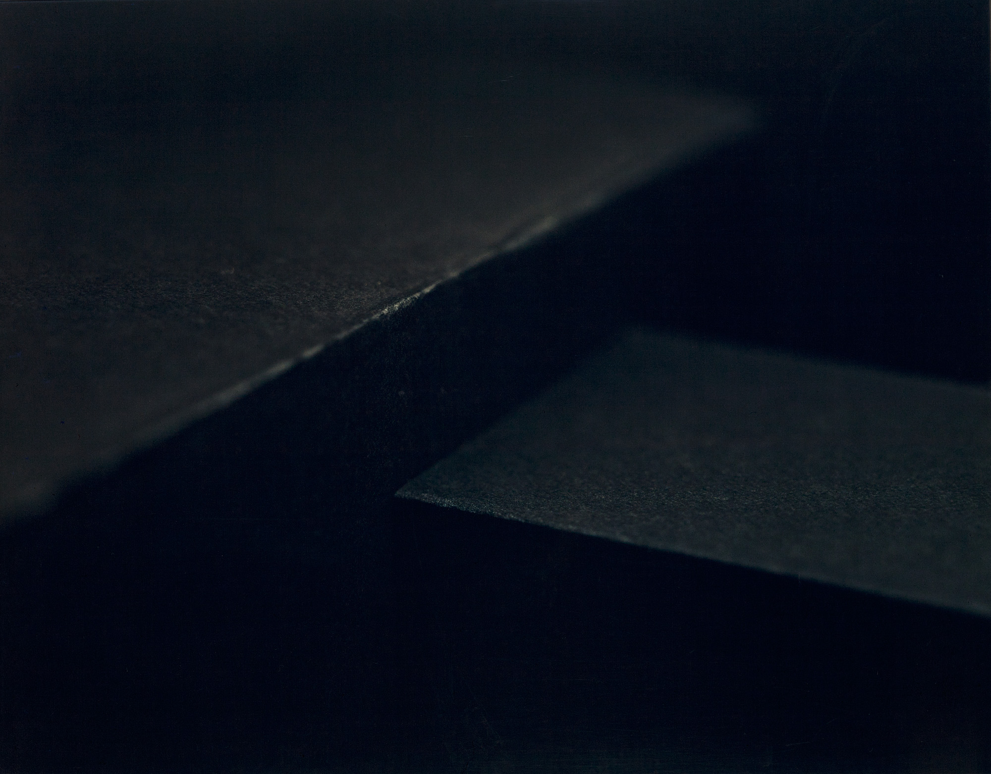 Nanna Hänninen: Space VII, 2003. kromogeeninen värivedos. Suomen valokuvataiteen museo.