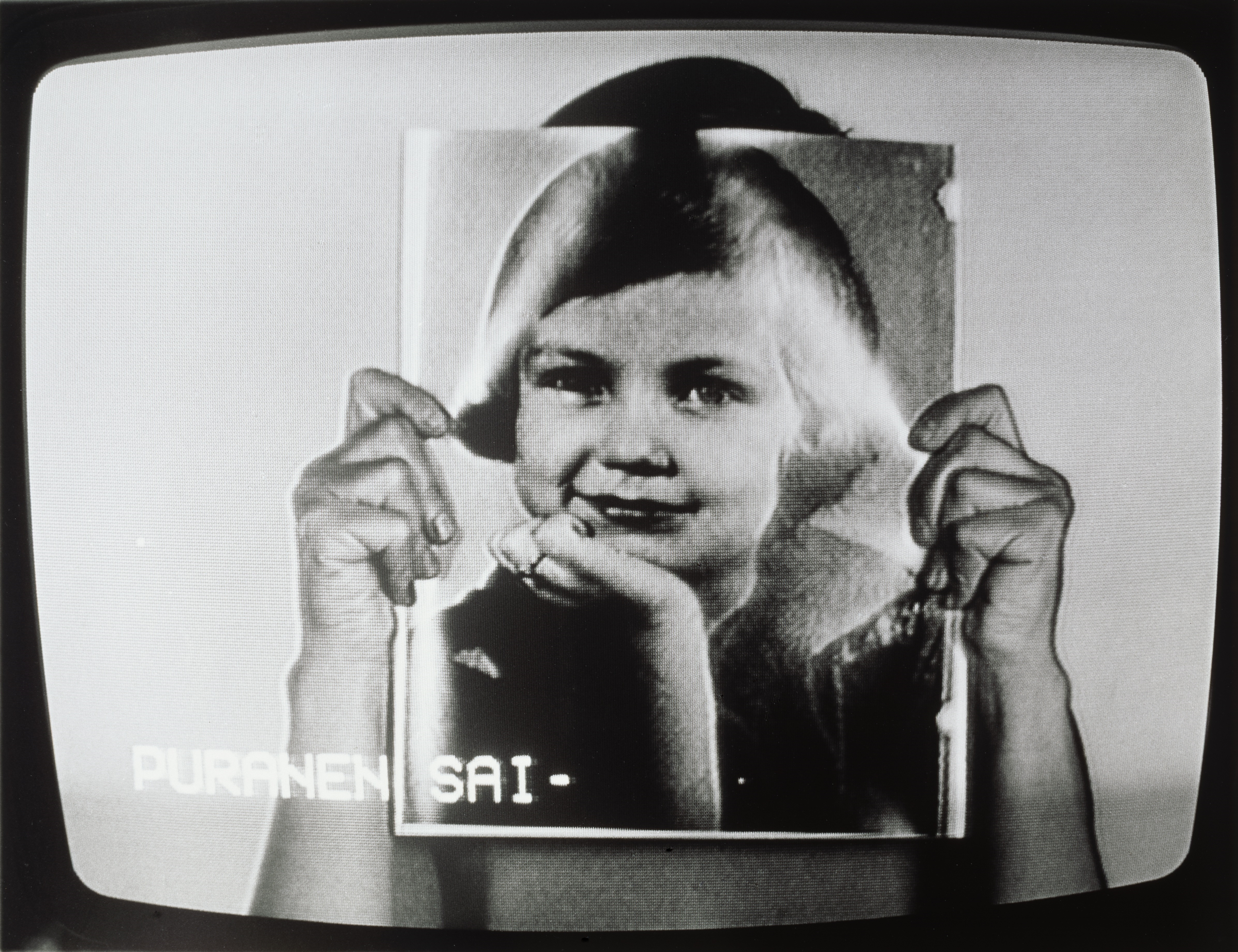 Kuvat: Saila Puranen: Sarjasta Mun todellisuus neljän suhde toiseen (1984). Suomen valokuvataiteen museo.