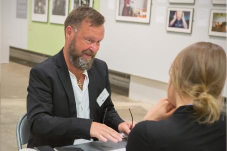 Kuvat: Henna Helenius ja Virve Laustela, Suomen Valokuvataiteen museo.