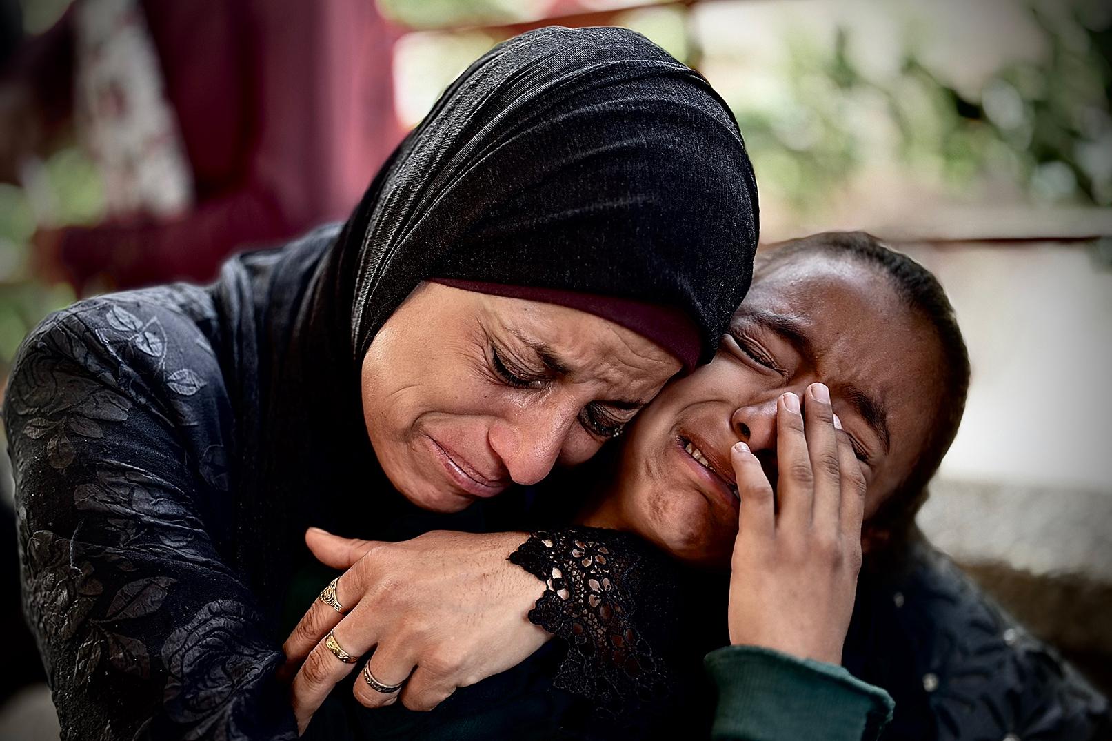 Doaa Albaz: Khan Younis, 2024. Palestinians at the Nasser Medical Complex grieve their loved ones killed by Israeli attacks on Khan Younis, southern Gaza, September 19, 2024 (Doaa Albaz/ Activestills)